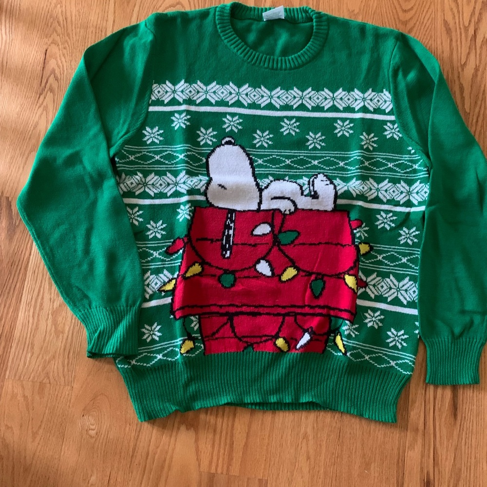 Snoopy Christmas Sweater. Size Large
